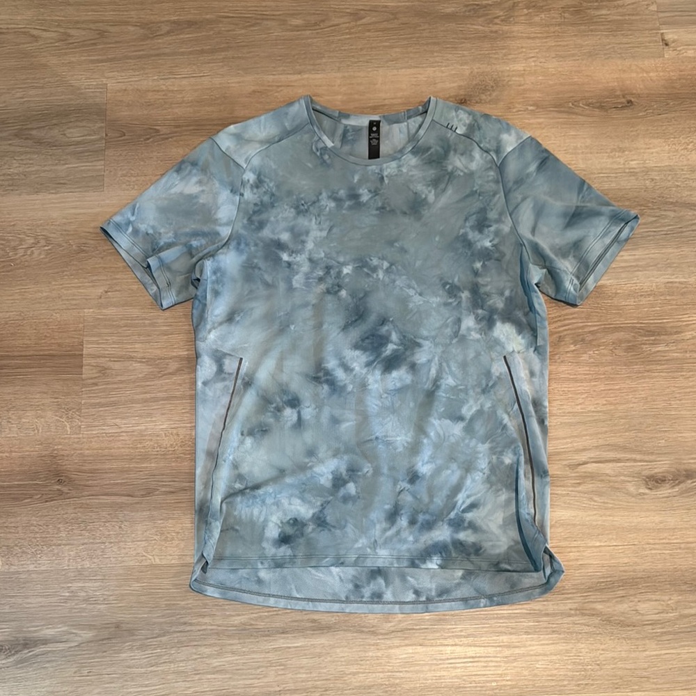lululemon athletica Blue Short Sleeve Tee